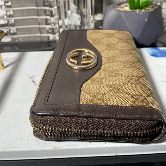 Gucci Brown and Gold Chain Wallet - Picture 14 of 16